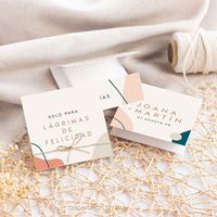 Estas lágrimas de felicidad para bodas Afella quedarán ideales allá donde las coloques. Su estilo elegante y moderno llamará la atención de todos tus invitados.