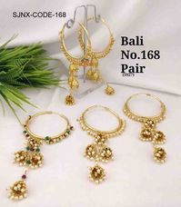 To buy this whatsapp at 7460882640 #latestnecklaces#Latestjewllery#latestearring#latesttikkaset#latestkundannecklace#latestmeenakarinecklace#meenakariearring#kundanearring#reverseadnecklace#ring#diamondring