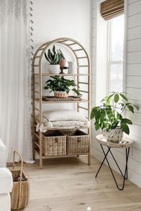 Un miroir rond ou ovale, une étagère cintrée, des bougeoirs et vases arrondis... Il existe de nombreuses manière d'apporter de la douceur et de la rondeur dans votre intérieur. Je vous propose une sélection d'objets déco tout en rondeur et à petit prix. Rendez vous sur le blog!