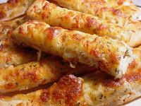Easy Cheesy Garlic Breadsticks