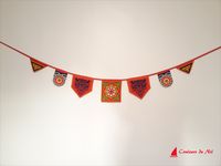 Une guirlande en tissu, c'est bien plus chic, réutilisable et donc éco-responsable. Vous pouvez l'utiliser pour les événements exceptionnels tels que les mariages ou pour les anniversaires et autres célébrations tels que le Ramadan et l'Eid. Avec ses couleurs gaies sans être flashy, vous pourrez sans souci l'intégrer dans la décoration permanente de votre maison.
