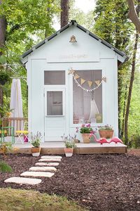 Pour les enfants ou le jardin, en bois ou en carton : découvrez toutes nos idées DIY pour faire une cabane
