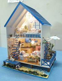 Miniature beach doll house