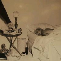 Marilyn's crime scene. No way she killed herself! Other pics show her beaten and bruised at her autopsy.
