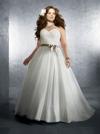 Alfred Angelo 2212W Plus Size wedding dress