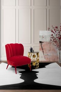 Monochrome rugs are always an answer to the interior design and the conjugation of black and white is the predilection. The Vase rug with these two basic colors brings elegance and makes the living room decor more uniform and pleasant to look at.