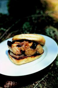 Recette foie gras burger - Cuisine / Madame Figaro