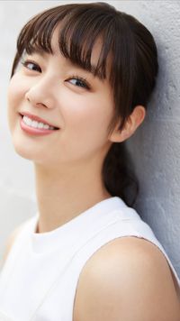 Shinkawa Yua (新川優愛) 1993-, Japanese Actress