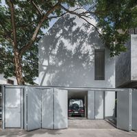 Gallery of BasicHouse / BROWHOUSES Company Limited - 1