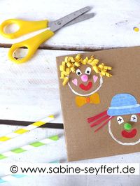 Aus Pappe, Zeitung & leeren Klorollen kann man tolle Sachen selbermachen. Ganz umweltfreundlich mit kostenlosem Bastelmaterial. An Karneval, Fasching, dem Kindergeburtstag oder einen Zirkusfest dürfen clowns nicht fehlen. Schaut mal auf den Blog, da gibt es täglich kreative Beschäftigungsideen zum Mitmachen #fasnacht #malen #stempel #Klorollenstempel #Clown #Feiern #ideen #Sabineseyffert #Doityourself #Kind #Kinderfest #Kinderparty #Zirkus #Zirkusparty #selbermachen #kostenlos #Beschäftigung