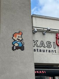 Street art Villeurbanne Super Mario Tintin par In the Woup #villeurbanne #lyon #streetart #streetartlyon #lyonstreetart #urbantart #streetartiseverywhere #graffiti #art #mosaique #inthewoup #mariobros