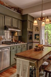 Best 1867 Italianate Villa In Manchester New Hampshire — Captivating Houses #rustickitchendecor
