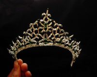 Диадема "Серебро" | biser.info - всё о бисере и бисерном творчестве