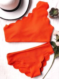$11.99 Wireless Scalloped One Shoulder Bikini ORANGE RED: Bikinis | ZAFUL