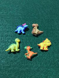 Baby Dino Pets Plastic Novelty Buttons/DIY Kids Sewing Supplies/Party supplies/Dinosaurus/Dress it up/Cupcake Toppers/Doll making/cake decor