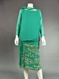 Japanese Art Deco embroidered silk crepe Haute Couture Dress France, Circa 1925 For Sale at 1stdibs