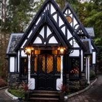 Little Tudor Cottage : CozyPlaces