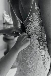 The final details for our beautiful #bride before her #tenerife wedding ceremony #licandroweddings | #bridal | #weddingdresslace | #weddingdressideas