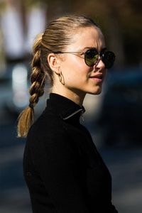 Cheveux mi-longs : 22 coiffures pour être stylée en simplicité