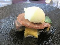 #latableduroy #food #restauration #restaurant #provence #paca #salondeprovence #bouchesdurhone #instafood #foodblogger #paca #lunch #foodlover #gourmet #thecityandbeautyfood #thecityandbeautytravel #thecityandbeauty #atypique #cadreatypique #centreville #pineapple #ananas #dessert #badiane #ananasroti #pear