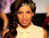 Brush up on your listening comprehension skills with a catchy song by Israeli-French singer/songwriter Tal. Click on any word in the interactive subtitles for its translation and more. @ilinifrench #french #lawlessfrench #learnfrench
