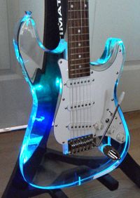 #Sonho #Guitarra ....... Sonho meu...... Uma guitarra desse estilo.... Stratocaster...
