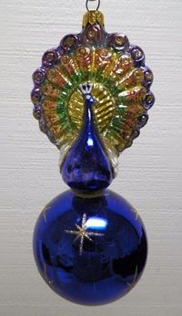 VINTAGE CHRISTMAS ORNAMENT PEACOCK ON BALL 6 3/4" EUC