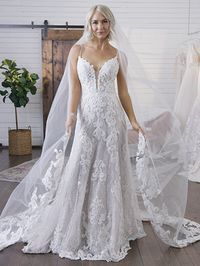 Sexy A line wedding dress by #MaggieSottero #offwhiteweddingdress #spaghettistrapweddingdress #vintageweddingdress