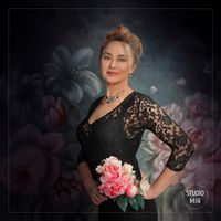 Nous avons eu le plaisir d’accueillir Alexandra Tenisheva, cantatrice et cheffe de cœur à Saint Maur des Fossés, venue réaliser un shooting photo au studio.