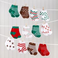 Adorable decoration idea for a Christmas or Winter baby shower! So cute.