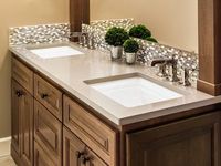 Does a Bathroom Vanity Need a Backsplash? - The Bathtubber