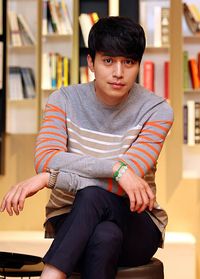 Lee Dong Wook Pictures and Photos