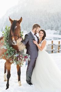Winter wedding ideas - Winter Wedding Photography Ideas #weddings #weddingideas #weddingphotos #winterweddings #weddinginspiration #deerpearlflowers