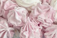 Made with a handful of basic pantry staples, and flavoured with fruit purée, my easy vegan marshmallows are based on a delicious Russian confection, called zefir.#veganmarshmallows #veganrecipe #marshmallows #marshmallowrecipe #zefir #zephyr #zefi #russianrecipe #vegan