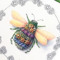 Kari on Instagram: “Leafy bee 🐝🐝🐝 . . Worlds of Wonder colouring book by @johannabasford . . Faber-Castell Polychromos coloured pencils Sakura Gelly Roll…”