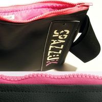 Faux leather bag pochette Black&Pink with handle in grosgrain and long zip. You can choose between different combination of colors. Every bag is an unique piece 100% Made in Italy, hand sewn by our artisans with high quality materials. Measurements: 15 x 20 cm Material: 100% Polyester Garment Care: Do not wash