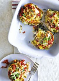 Low FODMAP Recipe and Gluten Free Recipe - Pizza baked potato http://www.ibssano.com/low_fodmap_recipe_pizza_baked_potato.html