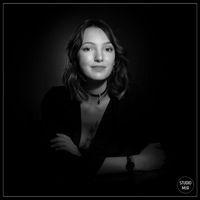Que ce soit pour illustrer vos projets professionnels ou personnels, des photos professionnelles en studio vous permettront de vous démarquer.