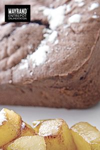 Noël en cuisine ! avec le Chef Ian Perreault Recette : gâteau au chocolat noir, sans farine, et poêlée de poires à la cassonade 👨🍳 Conseil de chef : En pâtisserie, un des secrets de la réussite est de lire et relire la recette, afin de s’assurer de bien en comprendre toutes les étapes. Lisez la recette trois ou quatre fois, n'hésitez pas à écrire ses grandes étapes. Un autre conseil est de de préparer tous les ingrédients dans des bols séparés, avant de commencer.