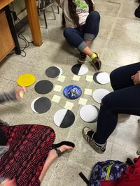 Science Teaching Junkie: All of the Moon Phases in Less Than a Week - Very useful post. I am about to begin teaching space science with my Yr 7s.