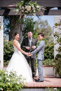 Your guide to Summer Wedding Style! Find gorgeous decor, flowers, cake and fashion for your perfect summer wedding! Wedding Venue: Wedgewood Weddings San Clemente, in Orange County, CA. Southern California Wedding Venues | Ever Love Photography