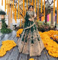 #traditionalwear #indiantraditionalwear #weartraditional #weddingwear #indianweddingwear #weddingseason #bridalwear #bridallehenga #sangeetoutfit #sareeinspiration #bridesmaidsarees #lehengasaree #lehengawedding #gujaratiwedding #gujaratisaree #gujaratbrides