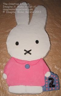 Miffy (by Dick Bruna) character cake.