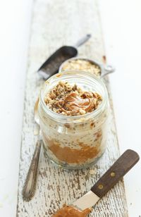 SIMPLE, AMAZING Peanut Butter Overnight Oats! Just 5 ingredients, 5 minutes prep and SO delicious!