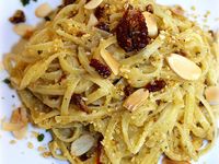 Linguine Con Ciuffetti Di Calamaro Polpettini E Zucchine In