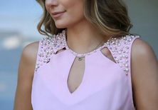 Blusas decoradas outlet con perlas