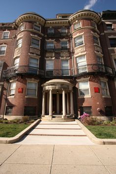 33 Top Where To Live On Campus Images Student House Boston Boston University Salary Get A Free Comparison Based On Job Le Skills Experience And Education