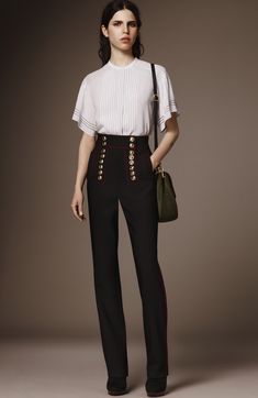 Défilé Burberry Pré,collections automne,hiver 2016,2017