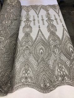FREE SHIPPING!!! Exotic Diva Fashion Embroider Sequins Fabric By The Yard Elastic Used For Gold Dress-Bridal-Decorations