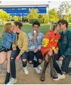 hanging out with friends who are dating more like tumblr hanging out with friends who are dating more like tumblr